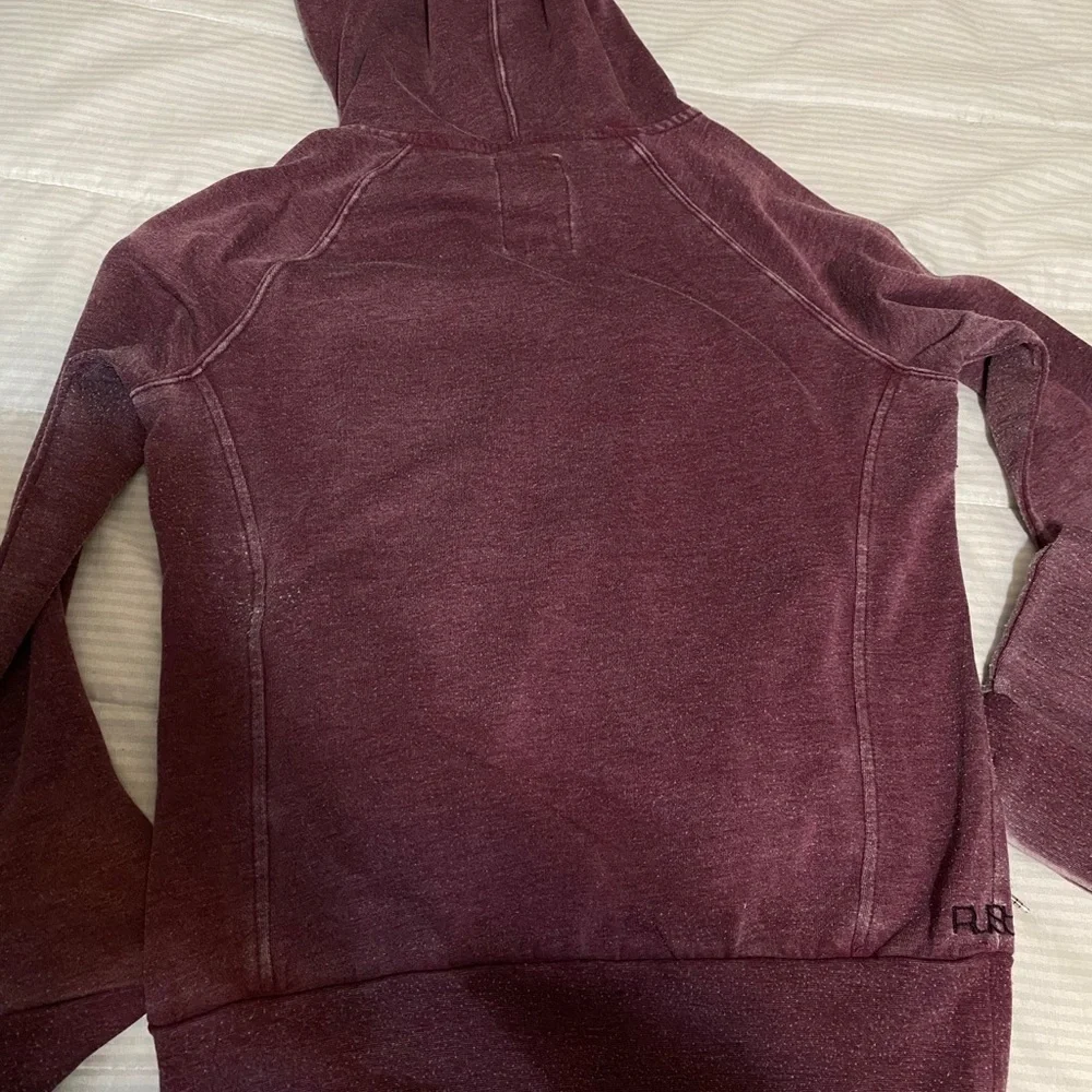 Rusty Hoodie With Earbuds (Idk If They Hook Up) - Picture 2 of 10